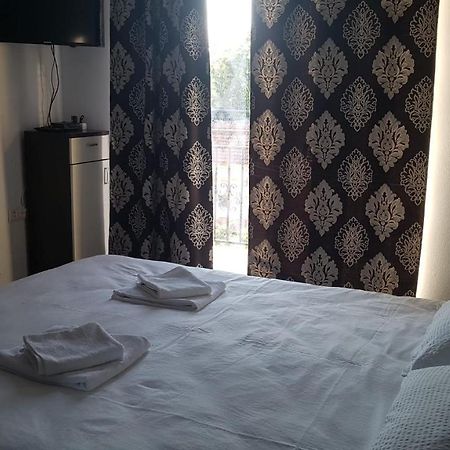 Apartament Teo Caransebeş Eksteriør bilde